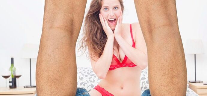 woman surprised by the increased size of the man's penis, photo 2
